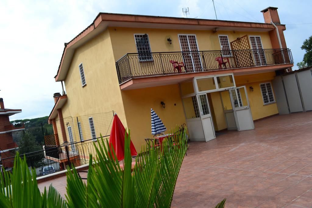Le Streghe Di Roma Hotel Exterior foto